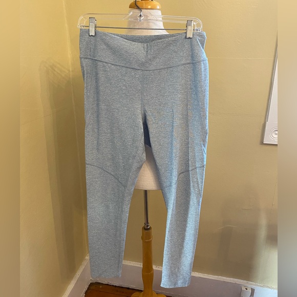 BUNDLE 3 pairs of OV Warmup 7/8 leggings - Picture 10 of 11